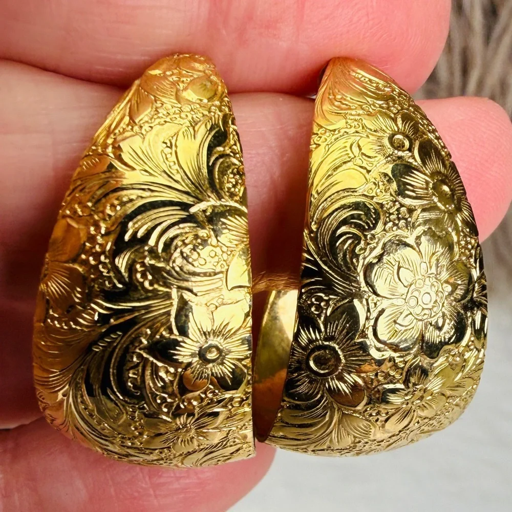 Beautiful, lightweight etched, goldtone, wide costume earrings